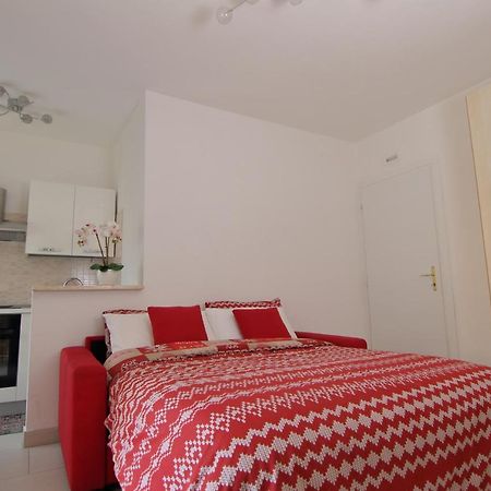 Atelier Leopardi In Meran Apartment Bagian luar foto