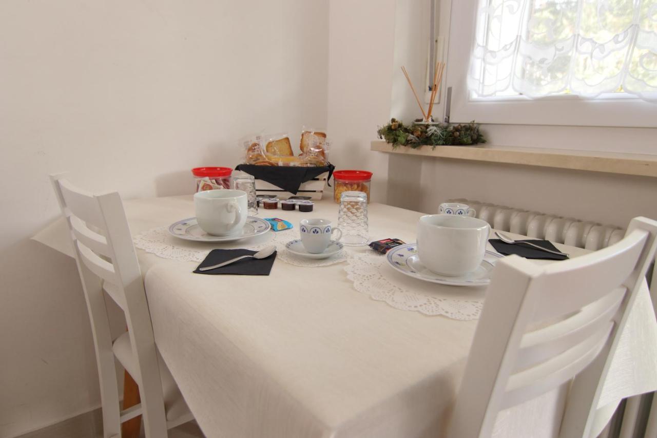 Atelier Leopardi In Meran Apartment Bagian luar foto