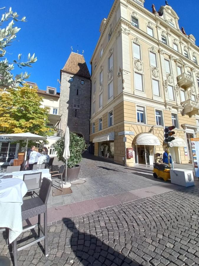 Atelier Leopardi In Meran Apartment Bagian luar foto